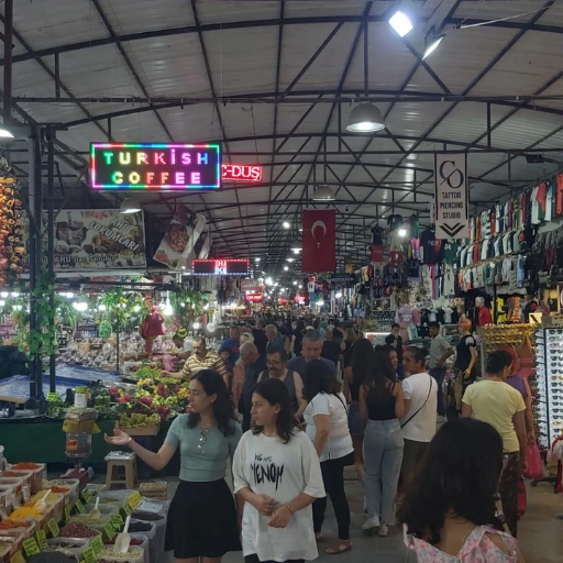 Mavişehir Gece Marketi